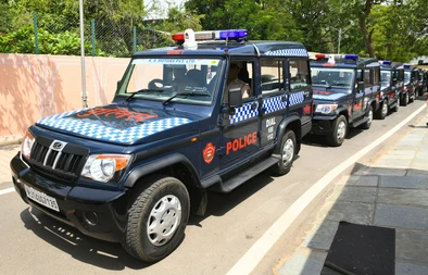 వాట్సాప్ వివాదం..యువకుడికి నరకం చూపించిన కిరాతకులు